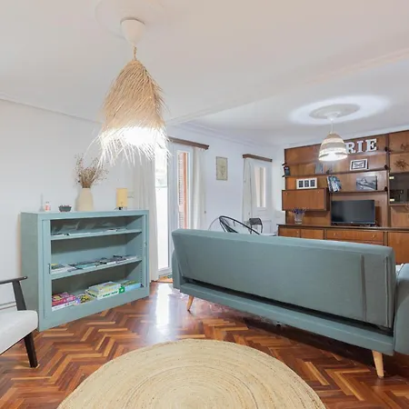 Irie - Baskeyrentals Apartman *